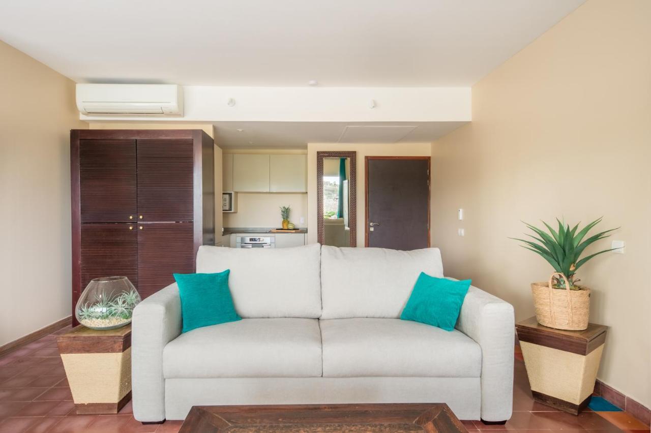 Suites Anagani Le Francois Exterior photo